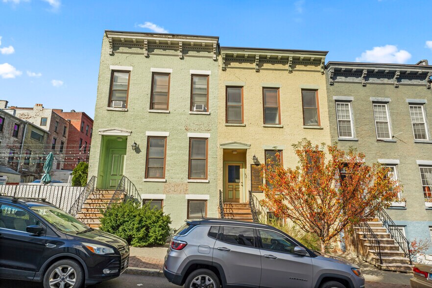 More Photos Of 132-134 S Swan St, Albany Office Residential For Sale