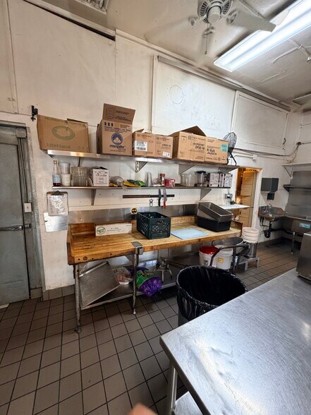 More Photos Of 2301-2309 Main St, Santa Monica Storefront Retail Office For Lease