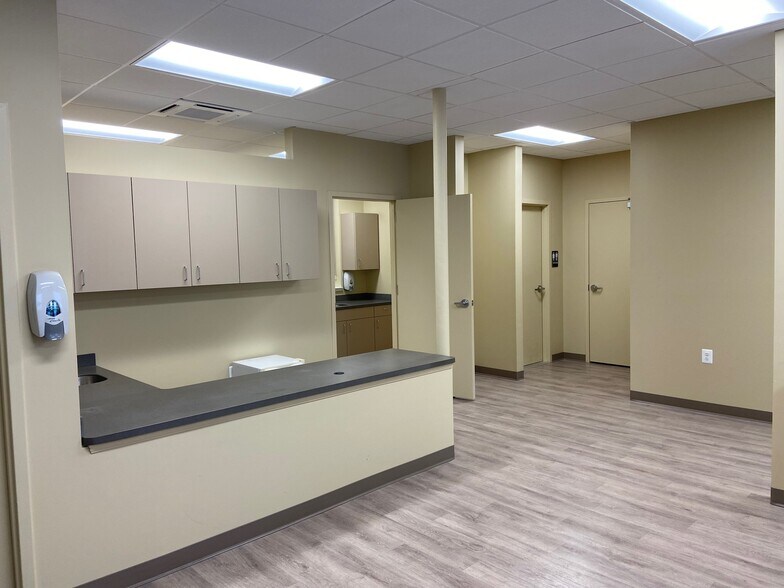More Photos Of 11623 Philadelphia Rd, White Marsh Medical For Sale