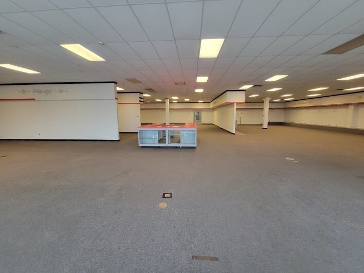 More Photos Of 1431 Mt Highway 35, Kalispell Freestanding For Sale