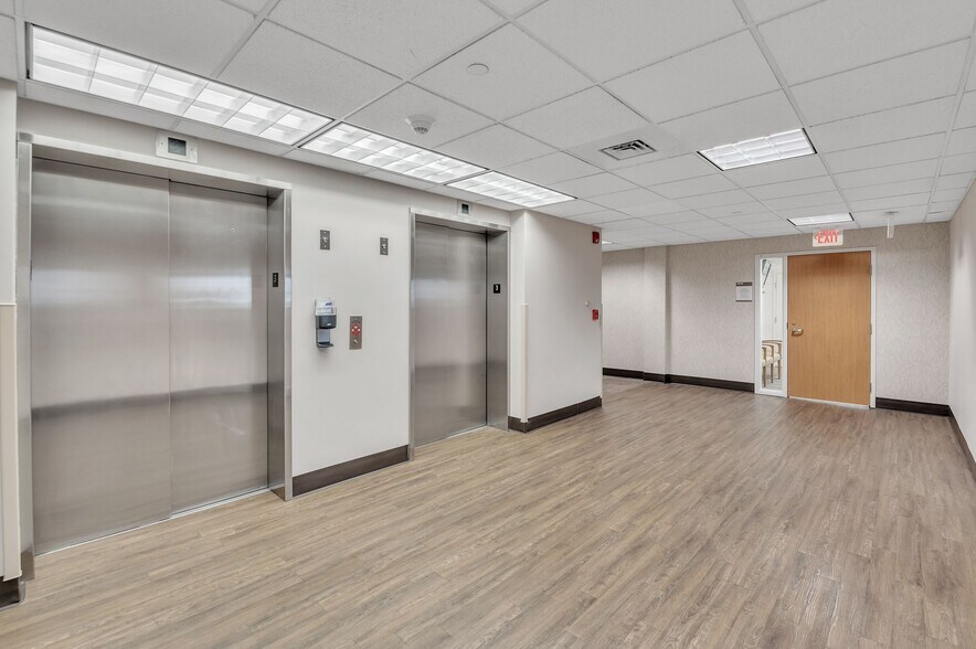 More Photos Of 17850 S Kedzie Ave, Hazel Crest Hospital For Lease
