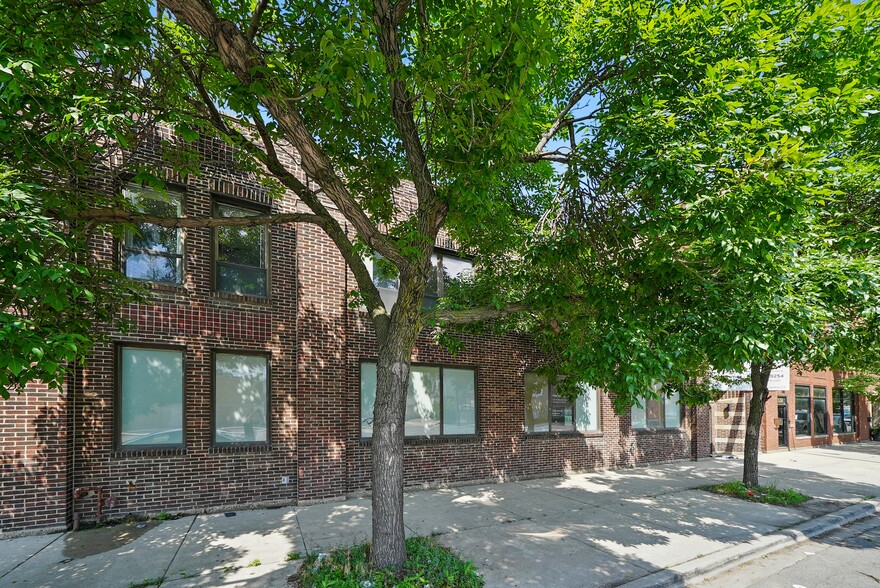 More Photos Of 526 N Western Ave, Chicago Manufacturing For Sale