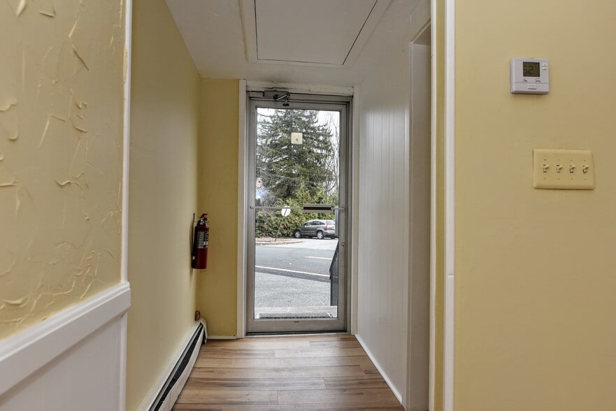 More Photos Of 1432 State Rt 23, Butler Freestanding For Lease