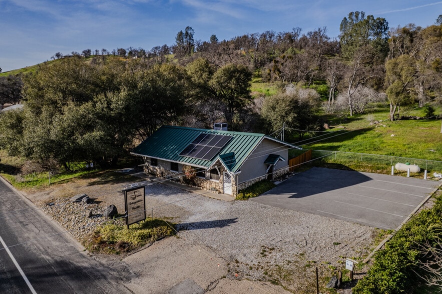 Primary Photo Of 35572 Highway 41, Coarsegold Office For Sale