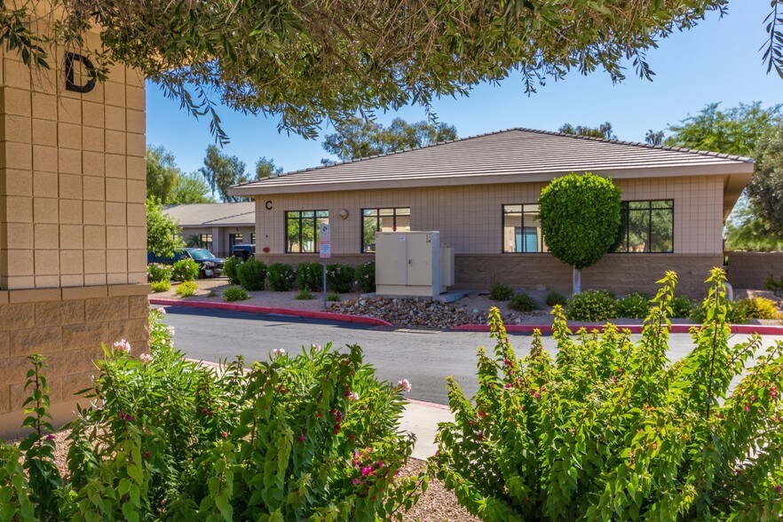 More Photos Of 18001 N 79th Ave, Glendale Office For Lease