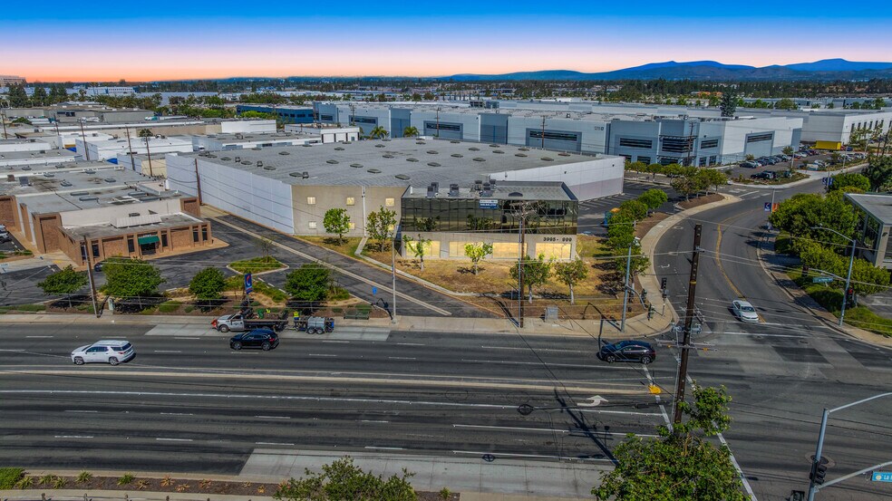 More Photos Of 3999 E La Palma Ave, Anaheim Warehouse For Sale