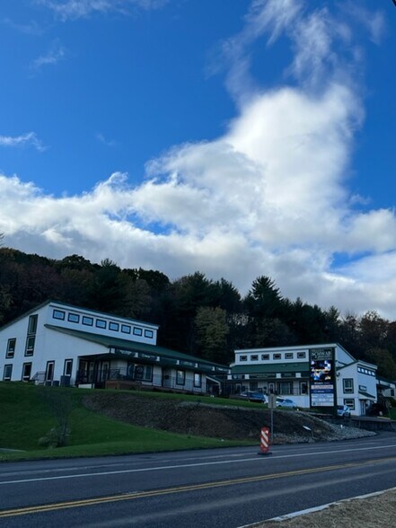 More Photos Of 771-811 Blakeslee Blvd, Lehighton Medical For Lease