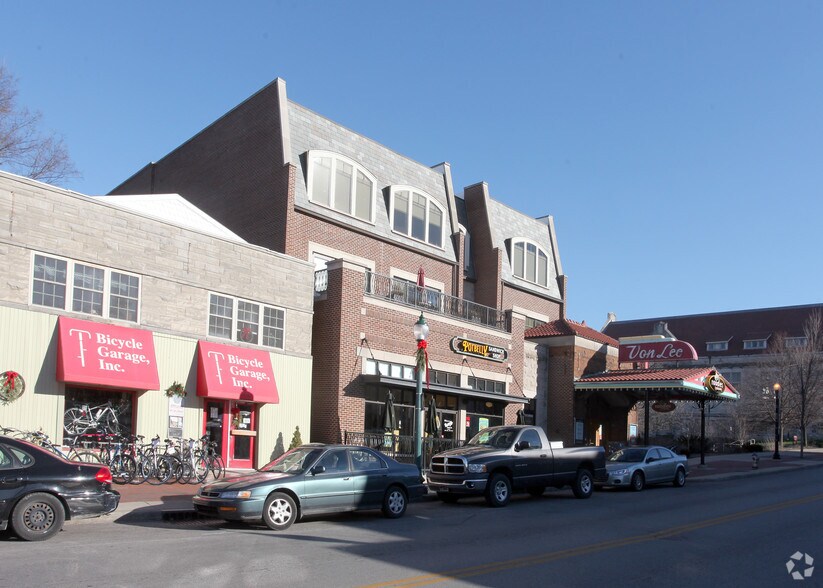 More Photos Of 517 E Kirkwood Ave, Bloomington Storefront Retail Office For Lease