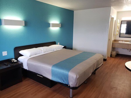 More Photos Of 15725 Bammel Village Dr, Houston Hotel For Sale