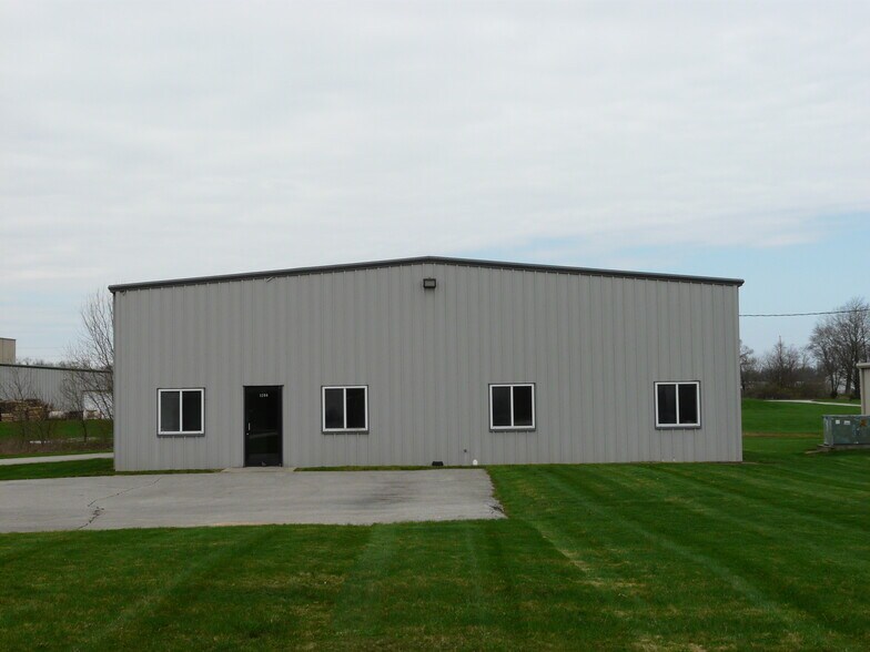 More Photos Of 1200 NW N St, Richmond Warehouse For Lease