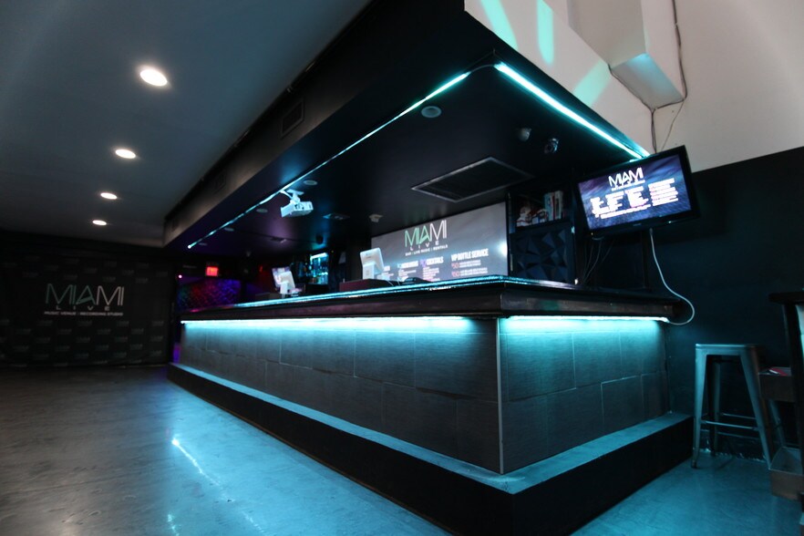 More Photos Of 912 71st St, Miami Beach Bar For Sale