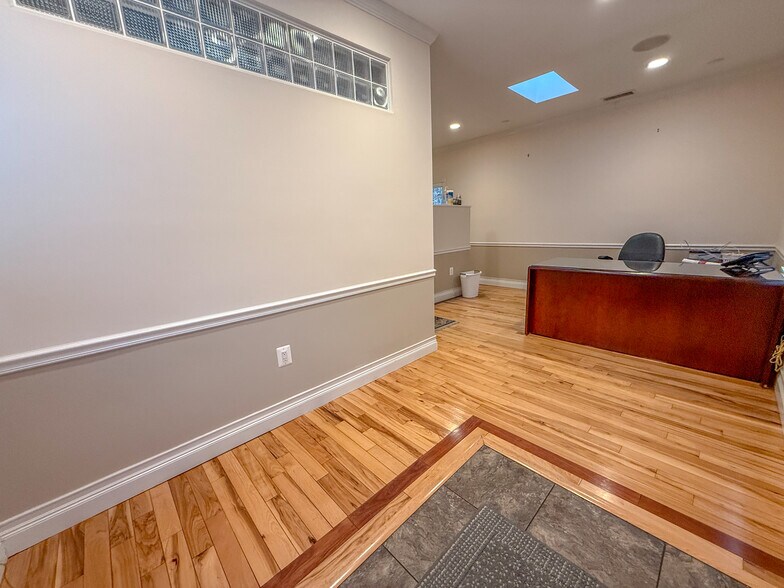 More Photos Of 89 Duke St, Prince Frederick Freestanding For Lease