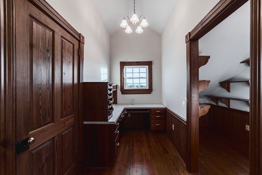 More Photos Of , Marion Unknown For Sale