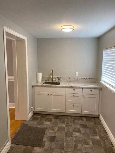 More Photos Of 120 Pickard Pl, Reno Office For Lease