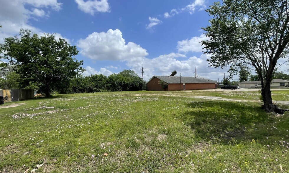 More Photos Of 8711 Surry St, Houston Land For Sale