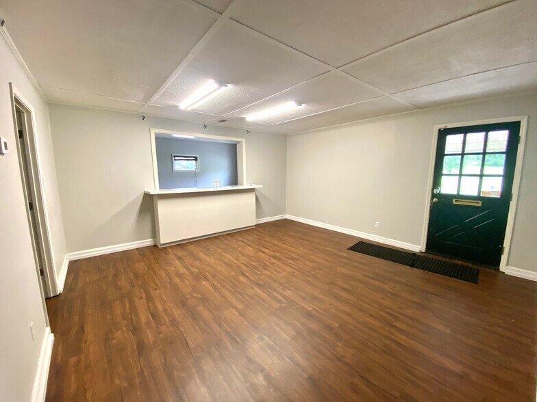 More Photos Of 78 Ash St, Calvert City Office For Sale
