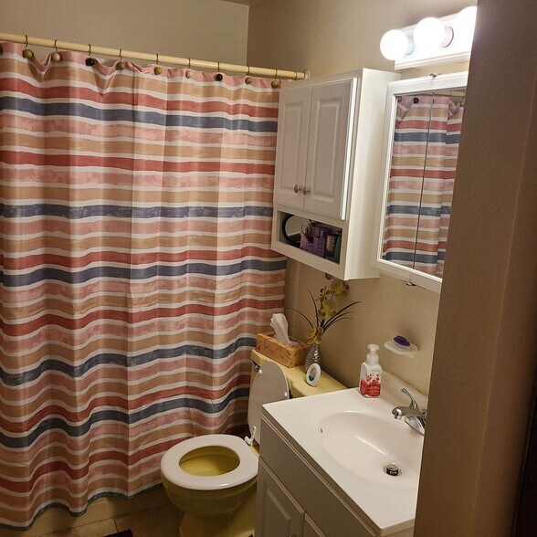 More Photos Of 100 E Nottingham Rd, Dayton Apartments For Sale