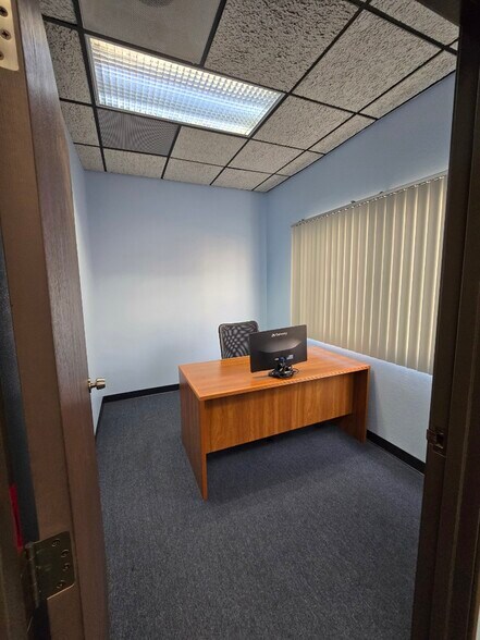 More Photos Of 15540 Rockfield Blvd, Irvine Research And Development For Lease