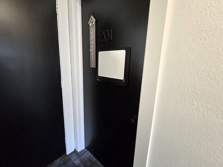 More Photos Of 118 Main St, Lenoir Storefront Retail Office For Lease