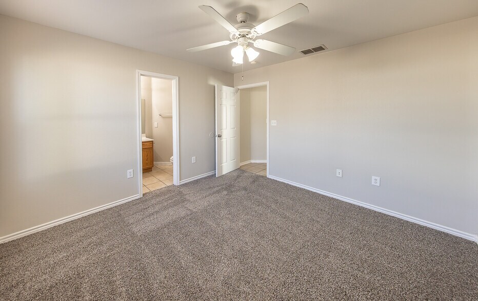 More Photos Of 602 N Belmont, Lubbock Apartments For Sale