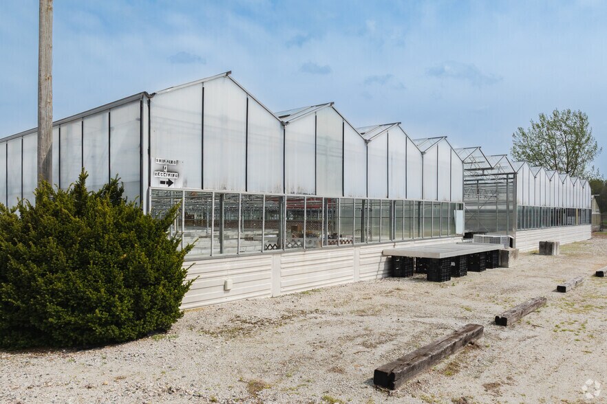 More Photos Of 909 Lemoyne Rd, Northwood Garden Center For Sale