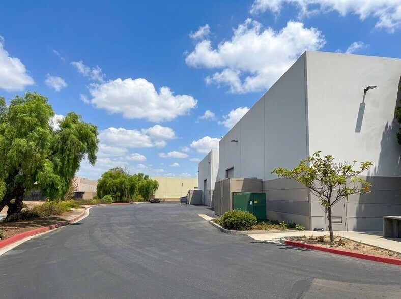 More Photos Of 1201 Maulhardt Ave, Oxnard Warehouse For Lease