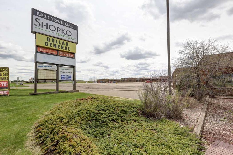 More Photos Of 1011-1013 E Spruce St, Abbotsford Storefront Retail Office For Lease