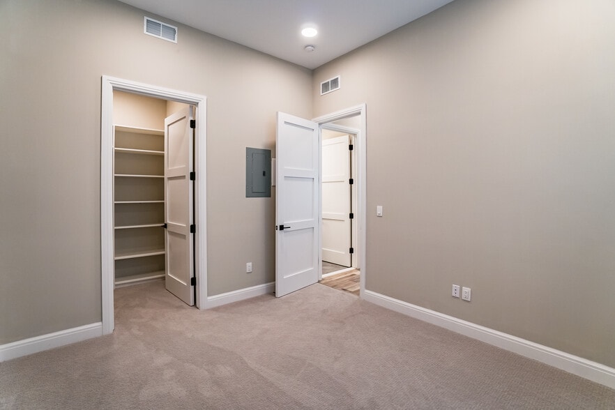 More Photos Of 244 Vester St, Ferndale Apartments For Sale