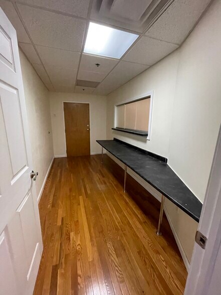 More Photos Of 344-350 Silas Deane Hwy, Wethersfield Medical For Lease