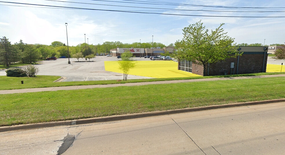 More Photos Of 3850 Elmore Ave, Davenport Convenience Store For Sale