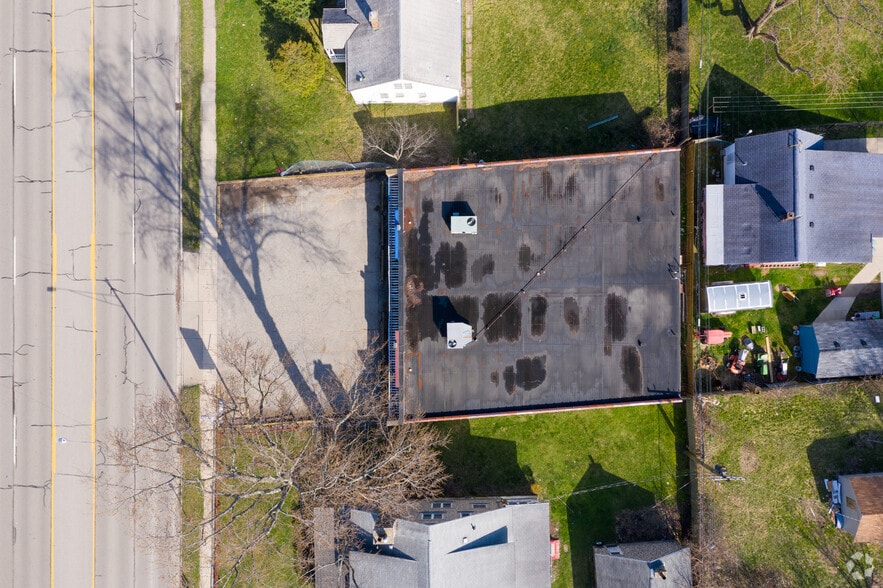 More Photos Of 950-954 Ecorse Rd, Ypsilanti Freestanding For Lease