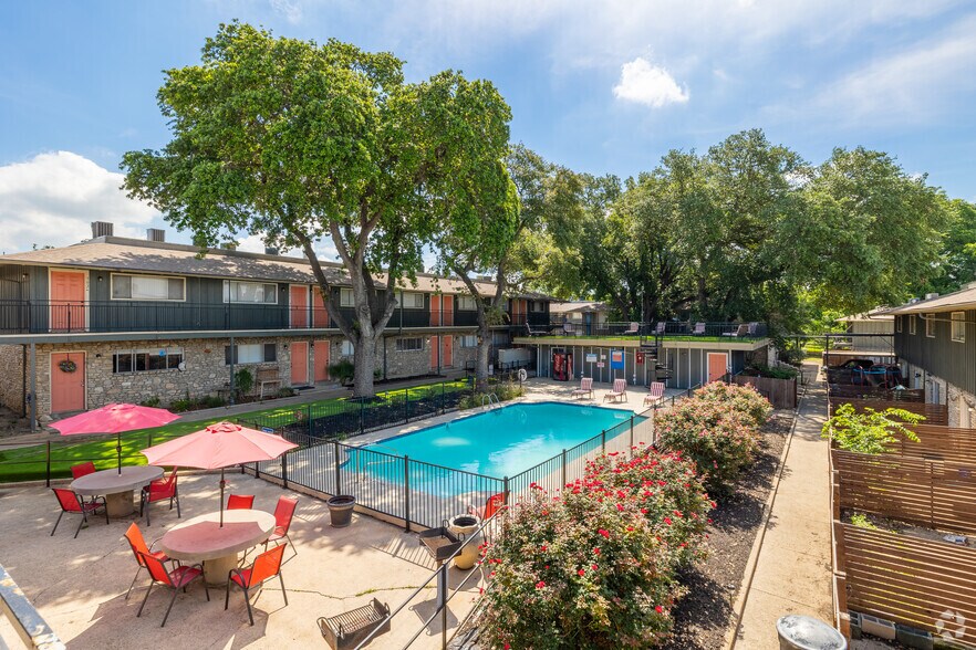 More Photos Of 7314-100 Oak Manor Dr, San Antonio Apartments For Sale