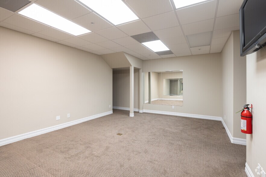 More Photos Of 1043 Civic Center Dr W, Santa Ana Office For Sale