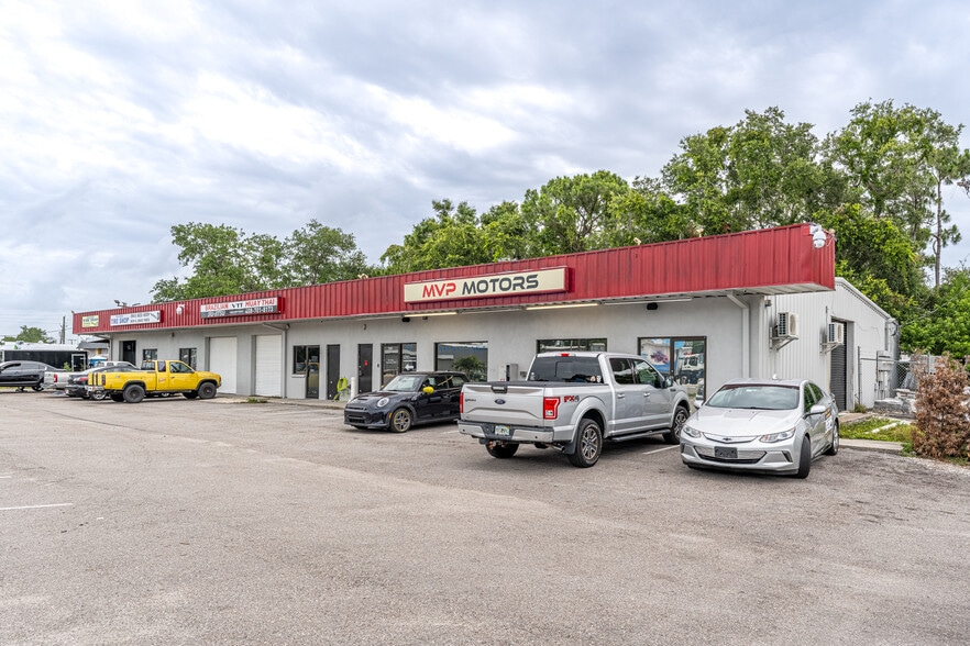 More Photos Of 1900 N Washington Blvd, Sarasota Flex For Sale
