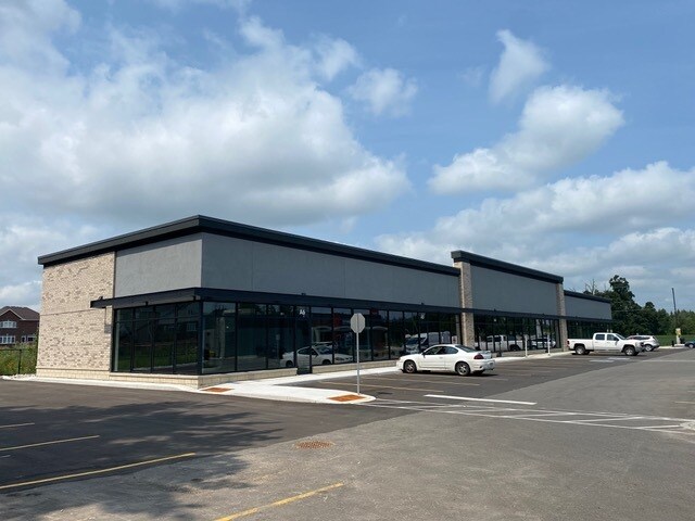 More Photos Of 197 Pinehurst Rd, Paris General Retail For Lease