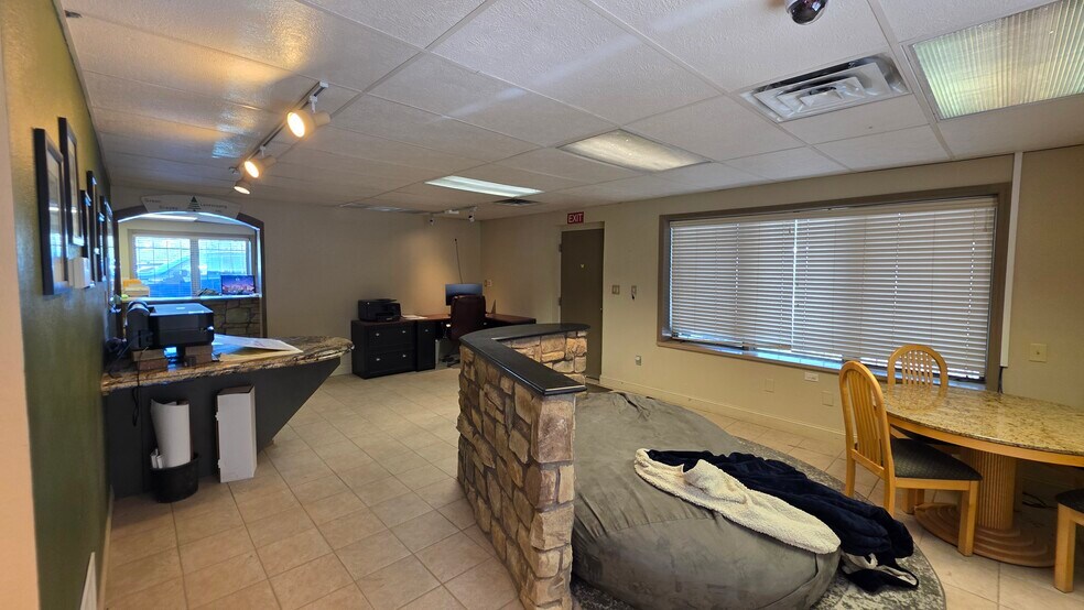 More Photos Of 69-75 Sunflower Rd, Colorado Springs Warehouse For Lease