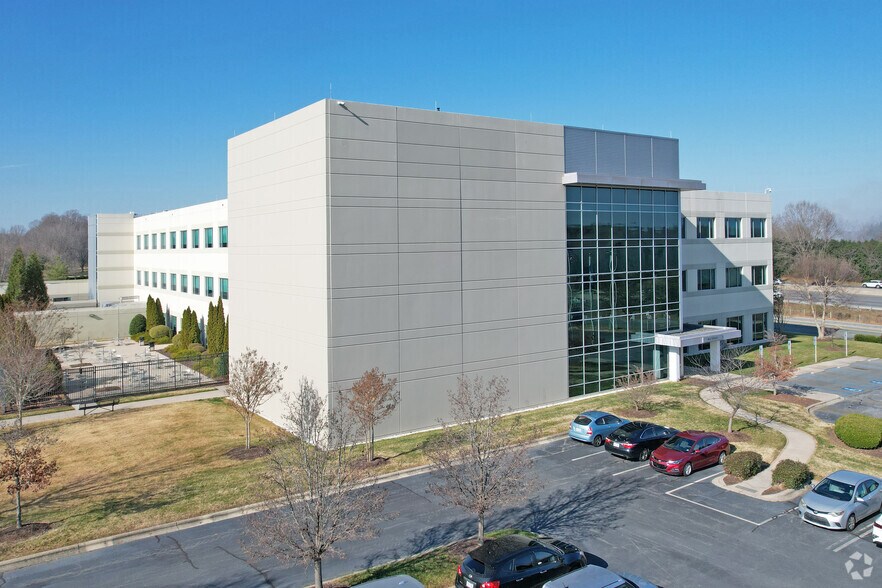 More Photos Of 5450 Millstream Rd, Mcleansville Office For Lease