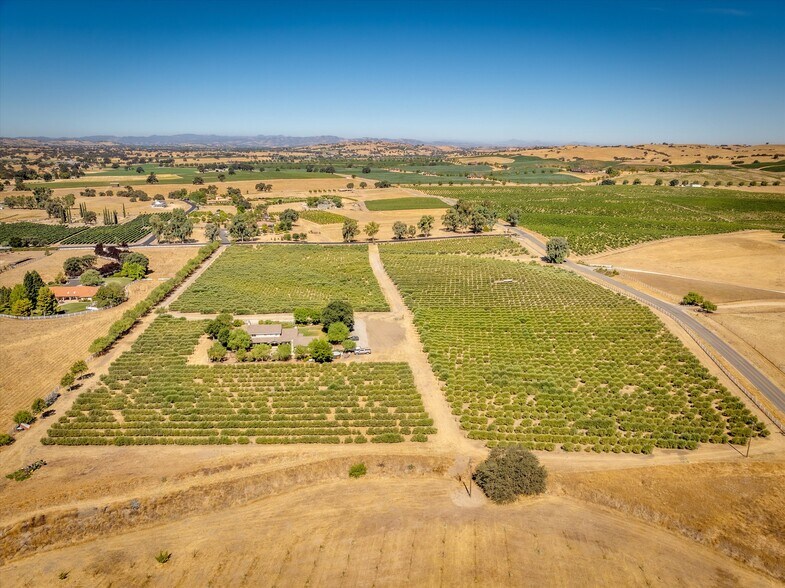More Photos Of 5055 Rancho La Loma Linda Dr, Paso Robles Specialty For Sale