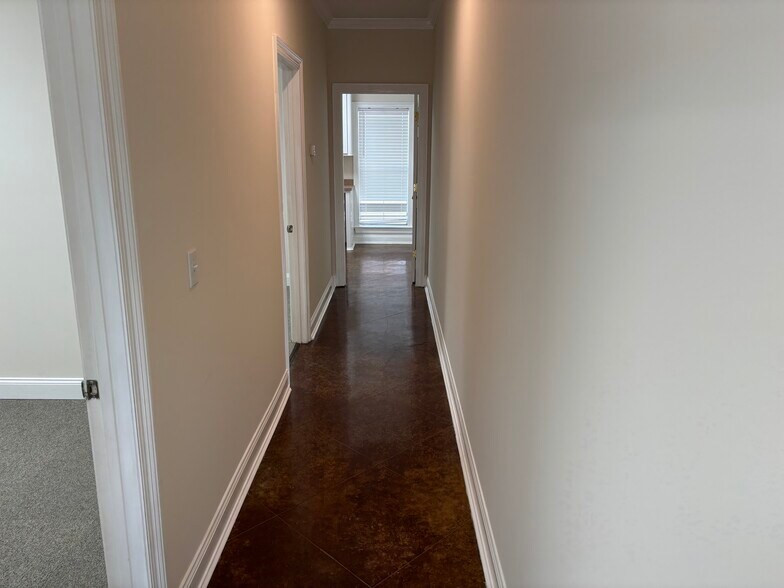 More Photos Of 100 Southpointe Dr, Byram Office For Lease