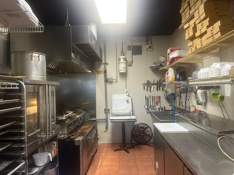 More Photos Of 9160 NW 122nd St, Hialeah Restaurant For Sale