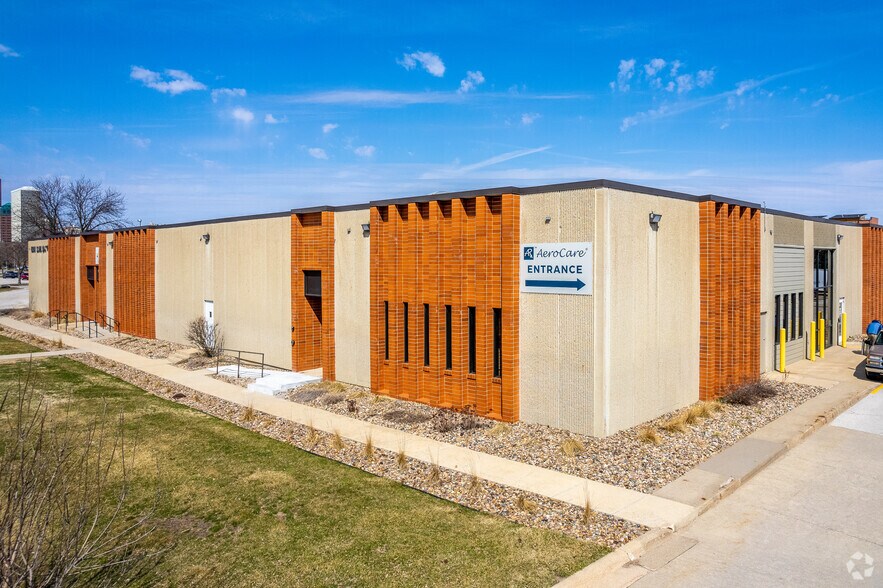More Photos Of 601 SW 9th St, Des Moines Warehouse For Lease