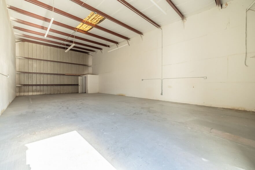 More Photos Of 39020-39046 US Highway 19 N, Tarpon Springs Unknown For Lease