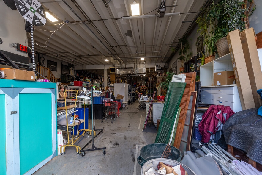More Photos Of 2169 10th St, Sarasota Warehouse For Sale