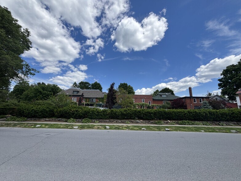 More Photos Of 72 Union Ave, Saratoga Springs Apartments For Sale