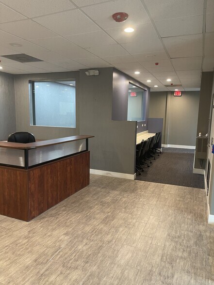 More Photos Of 1288 Rickert Dr, Naperville Medical For Lease