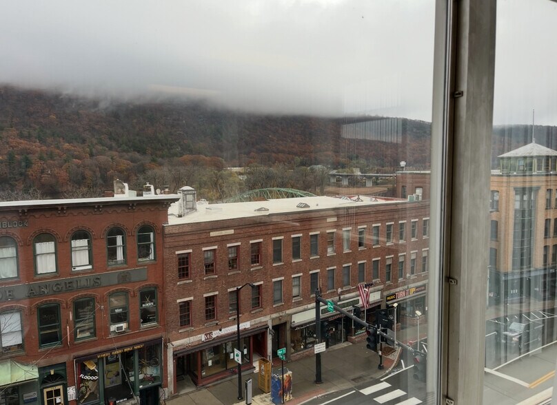More Photos Of 100 Main St, Brattleboro Office For Sale