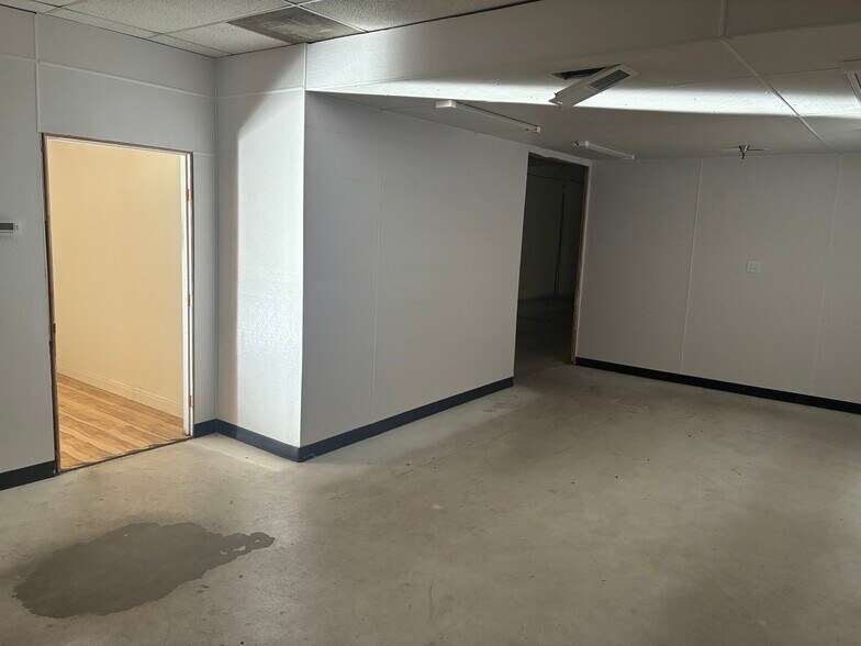 More Photos Of 7475 Murray Dr, Stockton Light Manufacturing For Lease