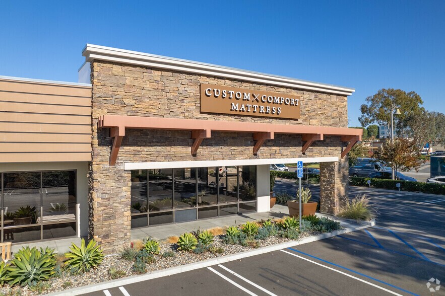 More Photos Of 24002 Via Fabricante, Mission Viejo Unknown For Lease