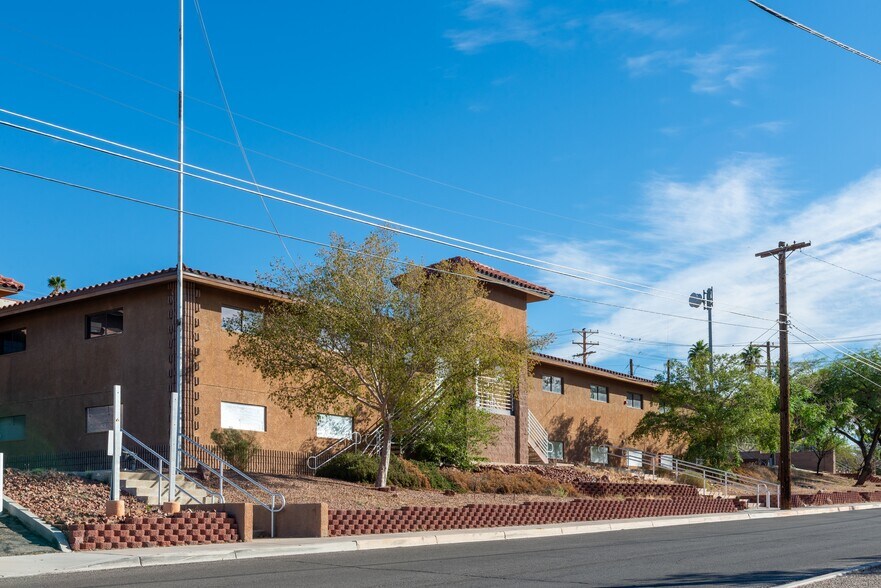Primary Photo Of 1404 Colorado St, Boulder City Medical For Sale