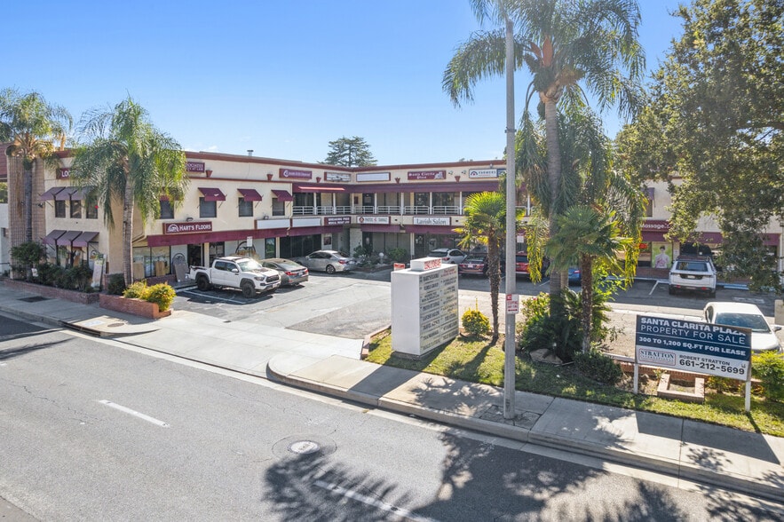 Primary Photo Of 23942-23945 Lyons Ave, Santa Clarita Storefront Retail Office For Lease
